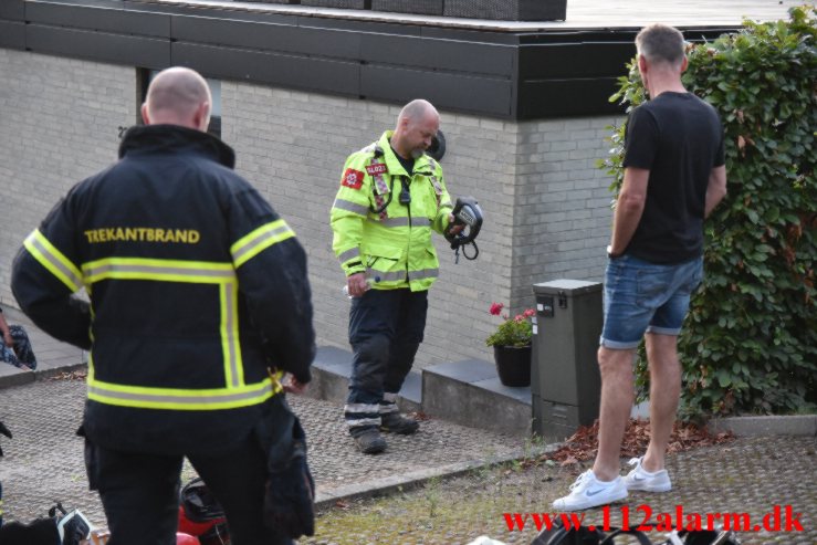 Brand i el-skab. Stejlbjergvej i Vejle. 07/04-2021. Kl. 21:06.