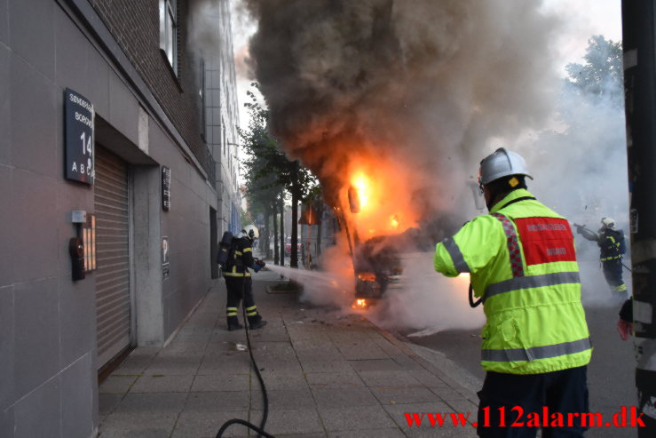 Brand i en Polsk bus. Banegården i Vejle. 13/08-2021. KL. 20:46.