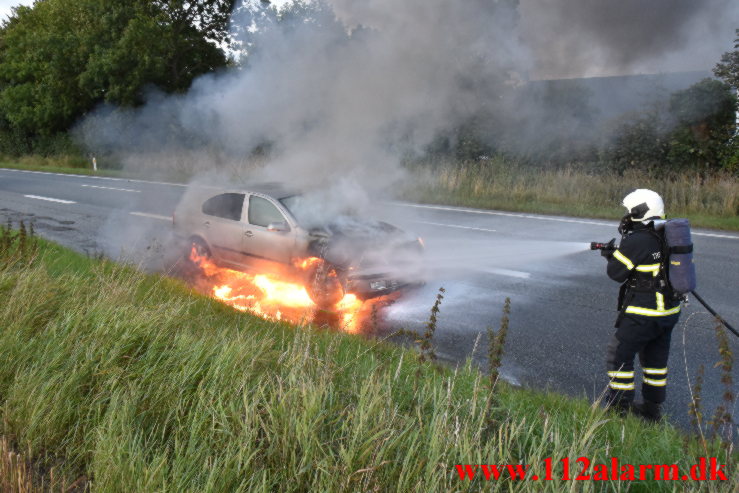 Bilbrand. Hovedvejen ved Viuf. 19/08-2021. Kl. 20:18.