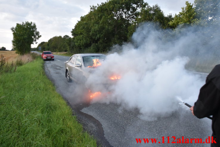 Bilbrand. Hovedvejen ved Viuf. 19/08-2021. Kl. 20:18.