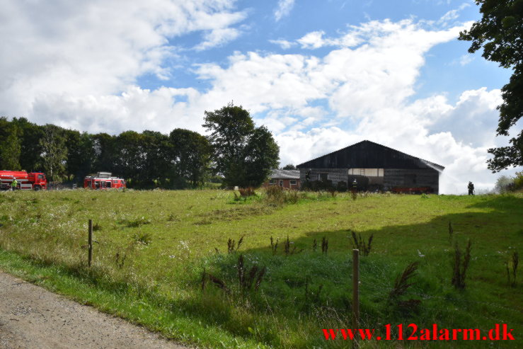 Gårdbrand. Mørkholtvej ved Randbøl. 27/08-2021. Kl. 14:10.