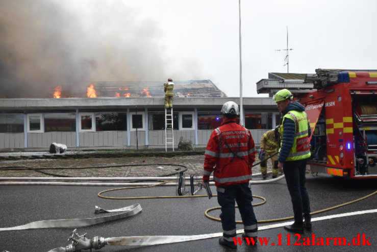 Brand i Industribygning. Frederik Winthers Vej i Horsens. 27/9-2021. KL. 15:22.