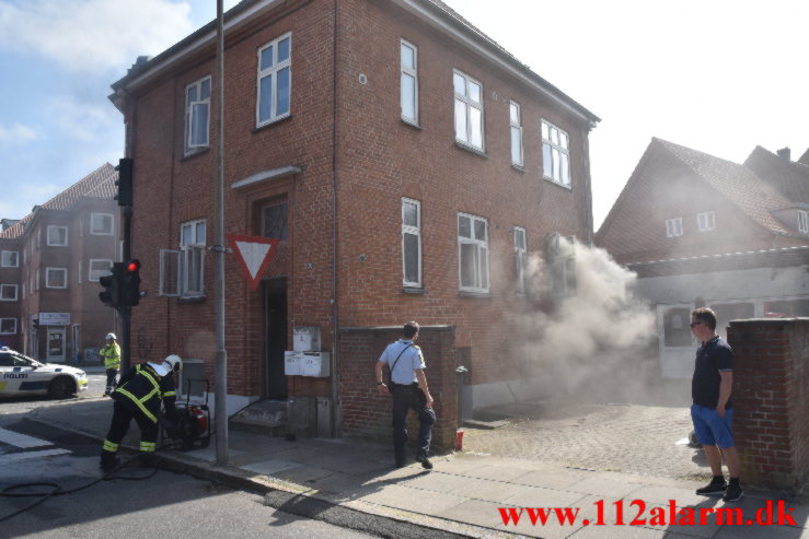 Brand i ejendom. Ørstedsgade 50 i Vejle. 02/09-2021. Kl. 14:10.