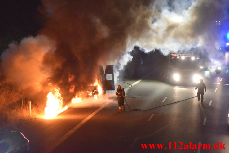 Bilbrand. Østjyske Motorvej e45 ved 106 Km. 04/09-2021. KL. 23:08.