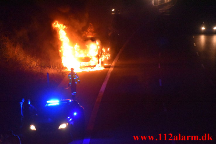 Bilbrand. Østjyske Motorvej e45 ved 106 Km. 04/09-2021. KL. 23:08.