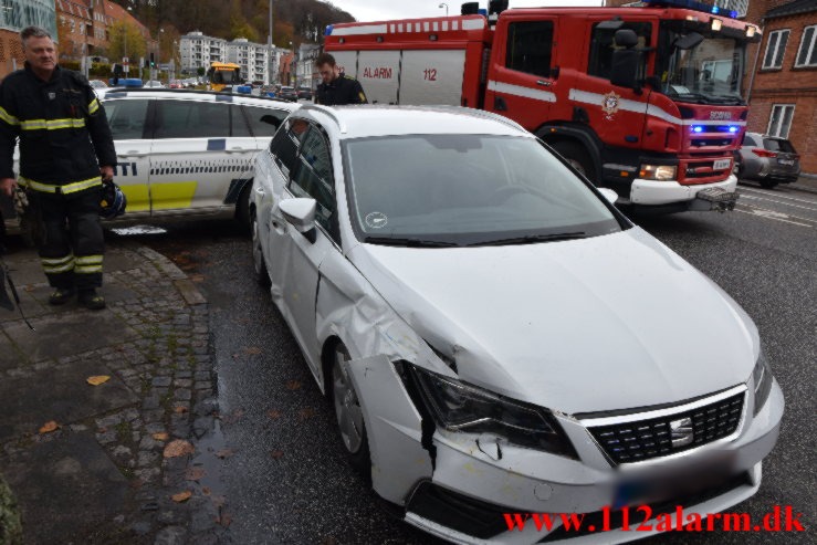 FUH med fastklemt. Nørrebrogade i Vejle. 08/11-2021. KL. 14:11.