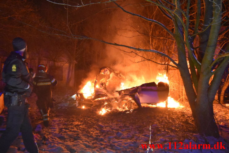 Brand i campingvogn på ubeboet gård. Grønlandsvej i Vejle. 26/12-2021. KL. 20:30.