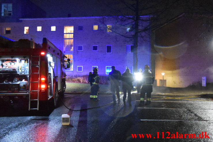 2 Stk. Container brand. Søndermarken i Vejle. 29/12-2021. Kl. 21:25.