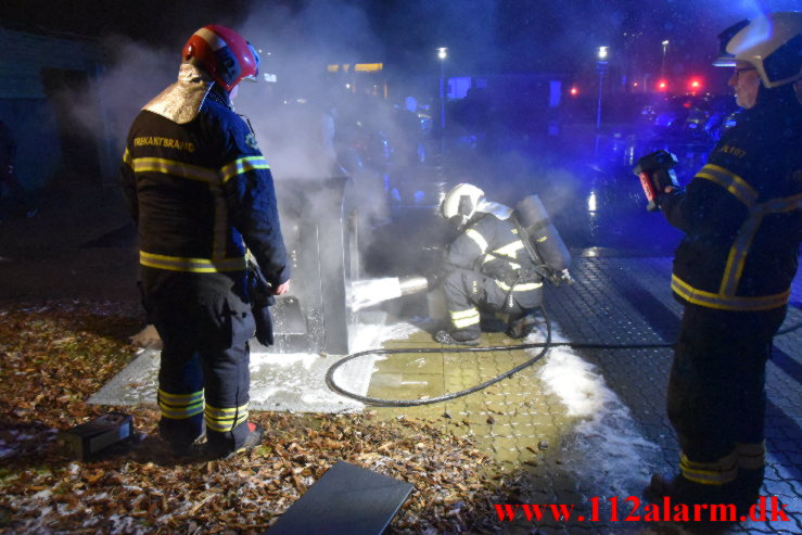 2 Stk. Container brand. Søndermarken i Vejle. 29/12-2021. Kl. 21:25.