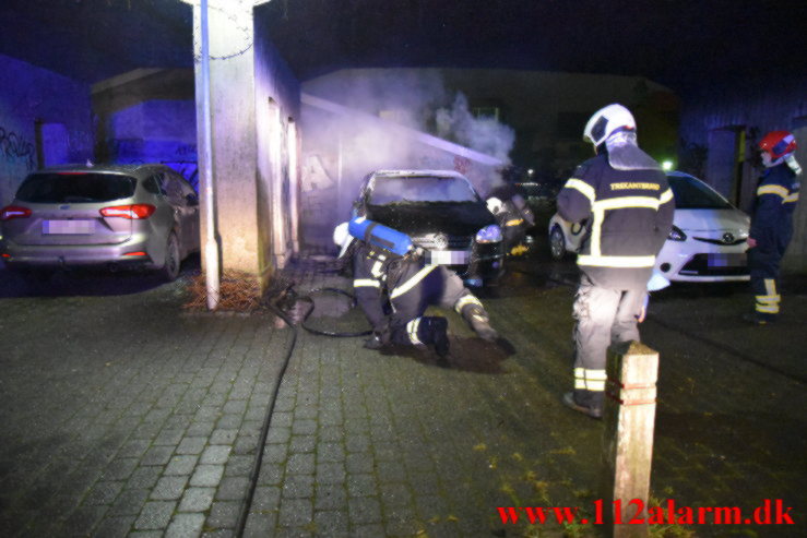 Mistænksom Bilbrand. Under Højbanen i Vejle. 31/12-2021. KL. 03:52.