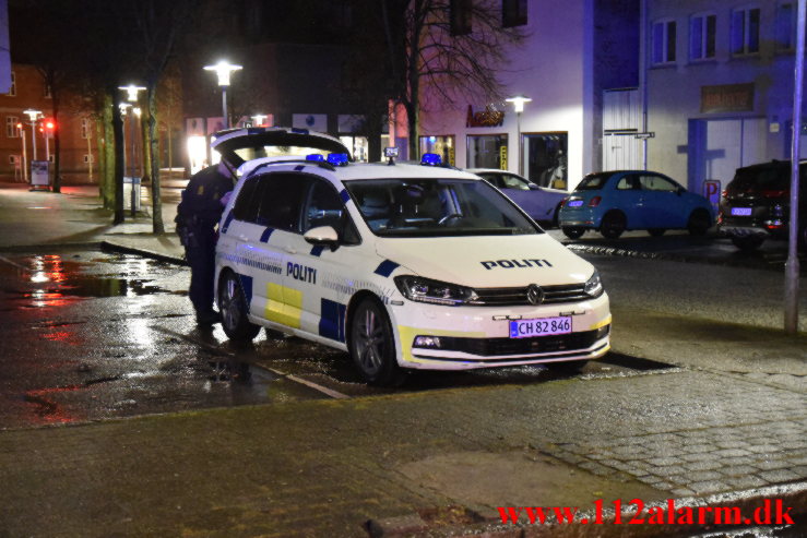 Mistænksom Bilbrand. Under Højbanen i Vejle. 31/12-2021. KL. 03:52.