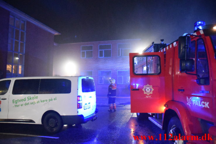 Brand i fysiklokale. Egtved Skole. 03/01-2022. Kl. 20:04.