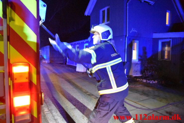 Brand i Villa. Grejsdalsvej i Grejsdalen. 14/01-2022. KL. 18:16.