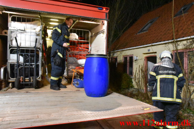 Diesel lugt fra et hus. Gl. Jellingvej i Vejle. 25/01-2022. KL. 20:01.