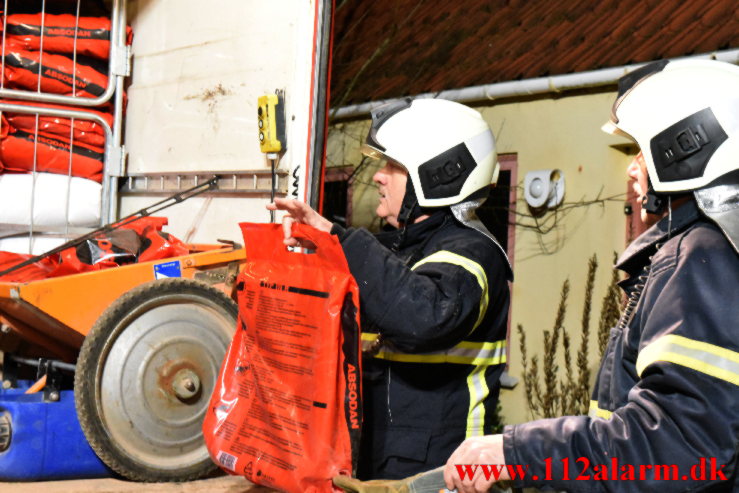 Diesel lugt fra et hus. Gl. Jellingvej i Vejle. 25/01-2022. KL. 20:01.