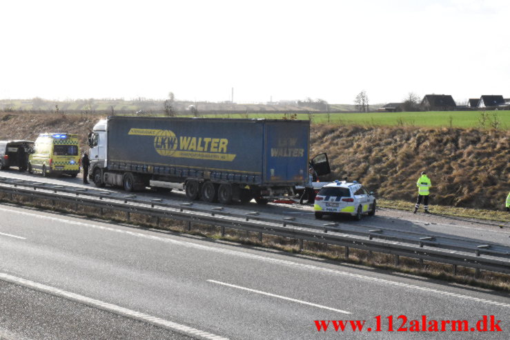 Kørte op bag i lastbil. Midtjyske Motorvej ved Grejs. 02/02-2022. KL. 10:55.