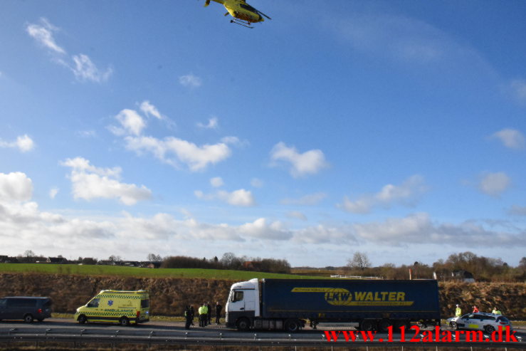 Kørte op bag i lastbil. Midtjyske Motorvej ved Grejs. 02/02-2022. KL. 10:55.