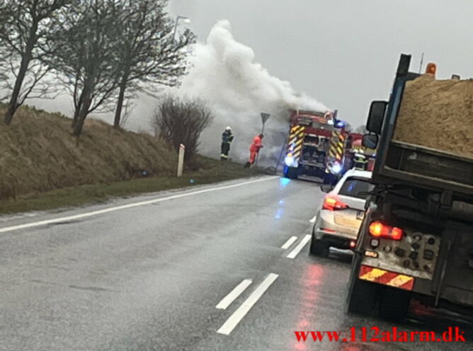 Brand i Lastbil Juelsmindevej ved Assensdrup. 04/02-2022. KL. 09:22.