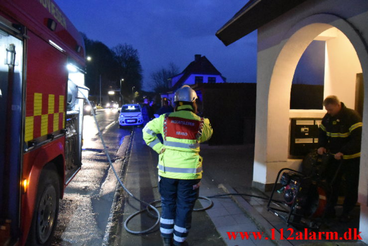 Ild i en gryde med olie. Vardevej i Vejle. 10/02-2022. KL: 17:44.