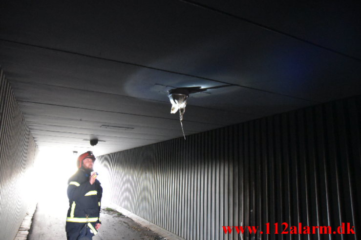 Påsat brand i tunnel. Grønlandsvej i Vejle. 15/02-2022. KL. 11:08.