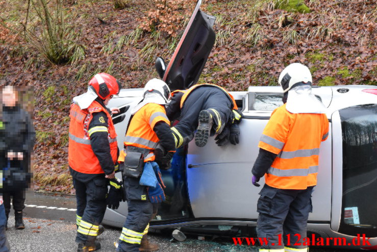 Havnet omme på side. Jellingvej ved Hover. 21/02-2022. KL. 08:03.