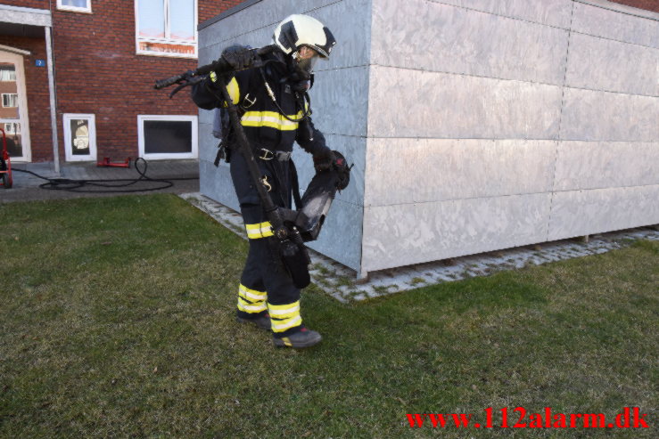 El Løbehjul skyld i brand i lejlighed. Pilevænget i Vejle. 07/03-2022. Kl. 12:52.