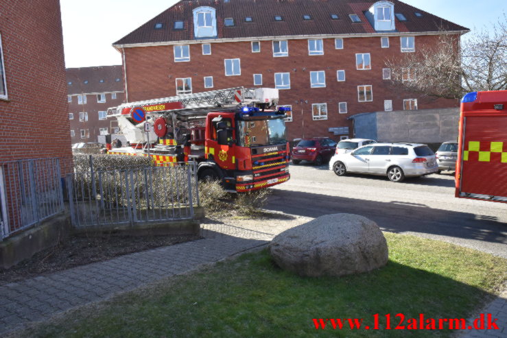 El Løbehjul skyld i brand i lejlighed. Pilevænget i Vejle. 07/03-2022. Kl. 12:52.