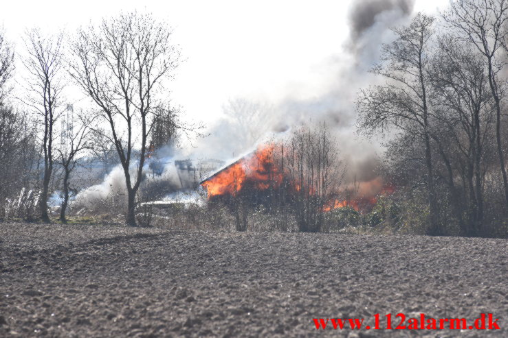 Gårdbrand. Herslev Fælledvej ved Fredericia. 12/03-2022. KL. 13:05.