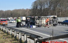 Varevogn med farligt gods væltet på Motorvejen. Vejlefjordbroen i sydgående spor. 14/03-2022. KL. 10:15.