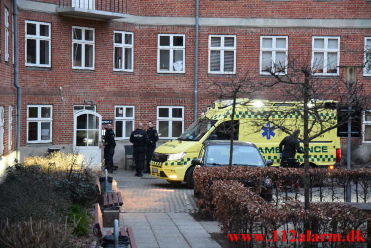 En person er kommet alvorligt til skade. Kalkbrænderivej i Vejle. 14/03-2022. KL. 18:30.