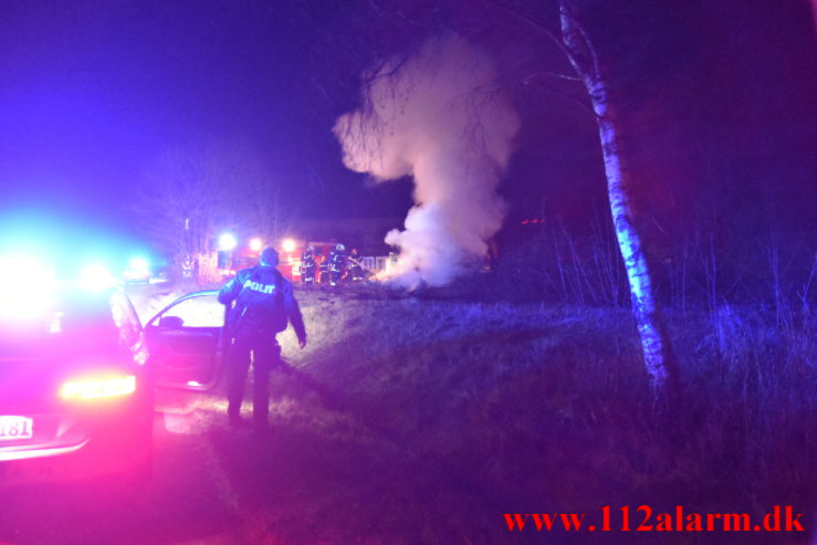 Gårdbrand. Ballevej ved Bredsten. 15/03-2022. Kl. 21:15.