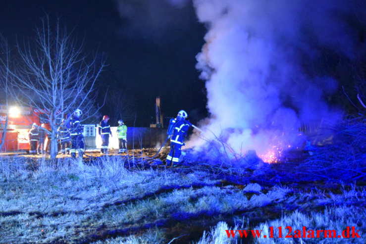 Gårdbrand. Ballevej ved Bredsten. 15/03-2022. Kl. 21:15.