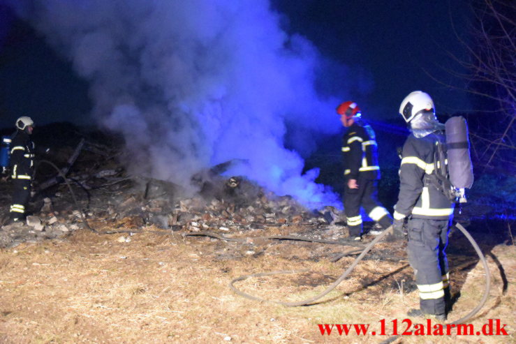 Gårdbrand. Ballevej ved Bredsten. 15/03-2022. Kl. 21:15.