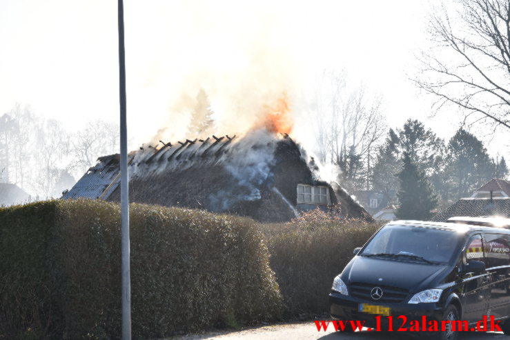 Uforsigtighed med gasbrænder skyld i ville brand. Vindingvej I Vejle. 25/03-2022. KL. 09:39.