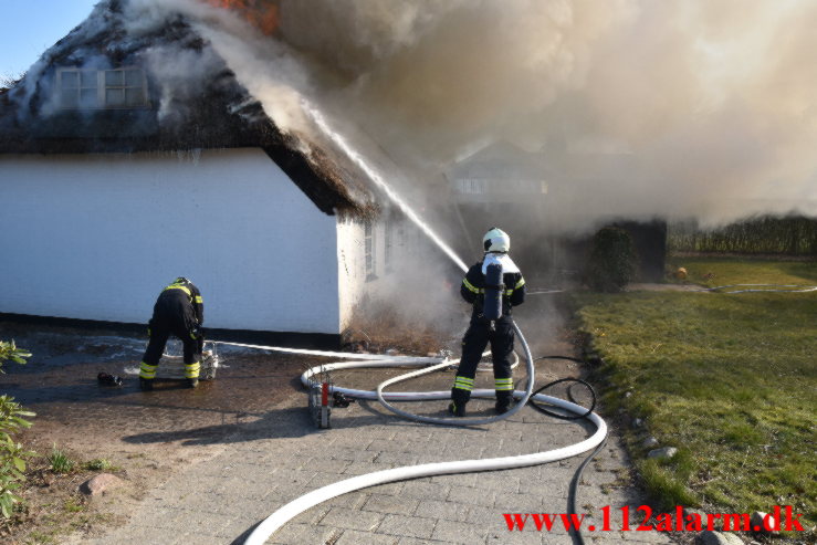 Uforsigtighed med gasbrænder skyld i ville brand. Vindingvej I Vejle. 25/03-2022. KL. 09:39.