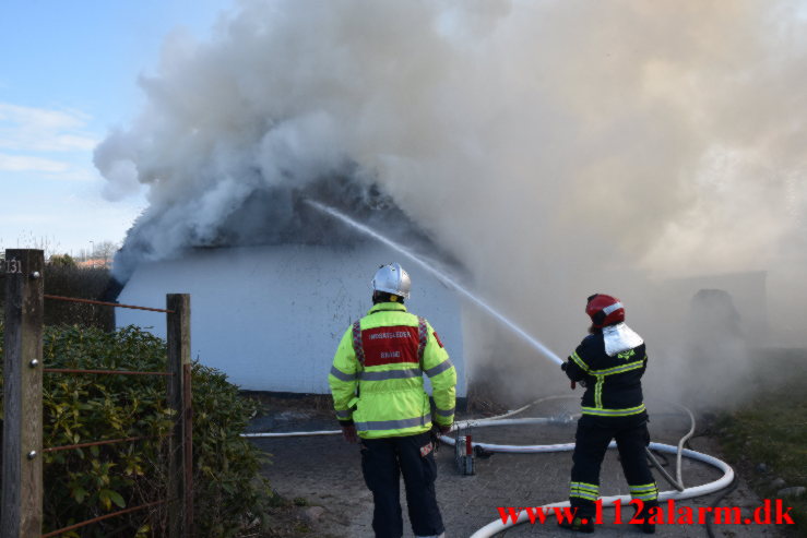 Uforsigtighed med gasbrænder skyld i ville brand. Vindingvej I Vejle. 25/03-2022. KL. 09:39.