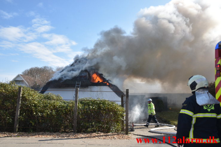 Uforsigtighed med gasbrænder skyld i ville brand. Vindingvej I Vejle. 25/03-2022. KL. 09:39.