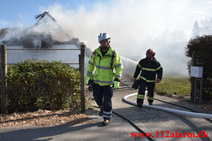 Uforsigtighed med gasbrænder skyld i ville brand. Vindingvej I Vejle. 25/03-2022. KL. 09:39.