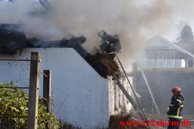 Uforsigtighed med gasbrænder skyld i ville brand. Vindingvej I Vejle. 25/03-2022. KL. 09:39.