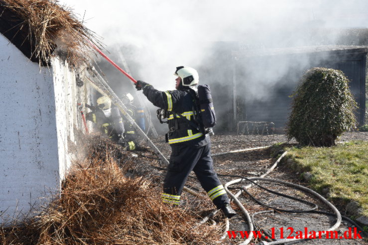 Uforsigtighed med gasbrænder skyld i ville brand. Vindingvej I Vejle. 25/03-2022. KL. 09:39.