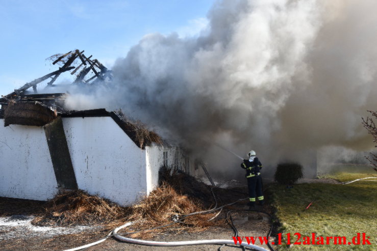 Uforsigtighed med gasbrænder skyld i ville brand. Vindingvej I Vejle. 25/03-2022. KL. 09:39.