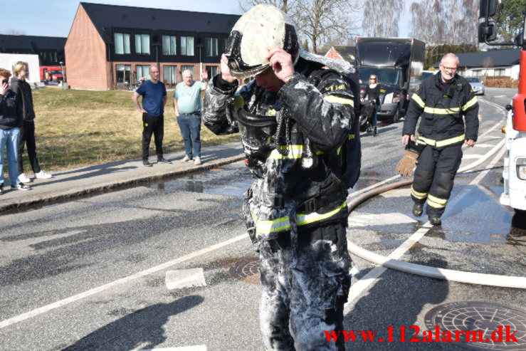 Uforsigtighed med gasbrænder skyld i ville brand. Vindingvej I Vejle. 25/03-2022. KL. 09:39.