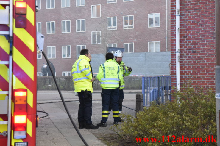 Kraftig brand i Lejlighed. Pilevænget i Vejle. 04/04-2022. Kl. 19:51.