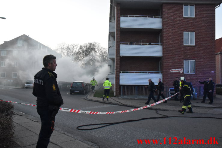 Kraftig brand i Lejlighed. Pilevænget i Vejle. 04/04-2022. Kl. 19:51.