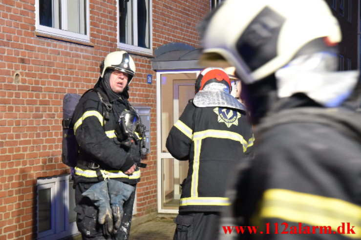 Kraftig brand i Lejlighed. Pilevænget i Vejle. 04/04-2022. Kl. 19:51.