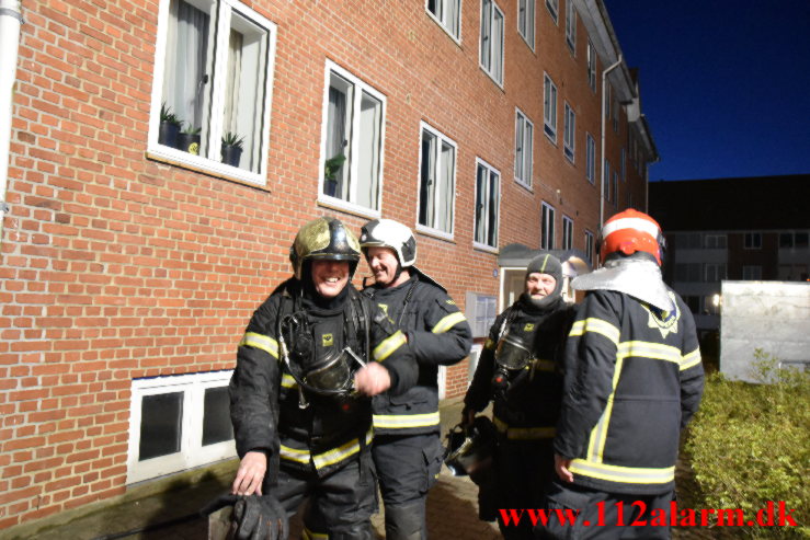 Kraftig brand i Lejlighed. Pilevænget i Vejle. 04/04-2022. Kl. 19:51.