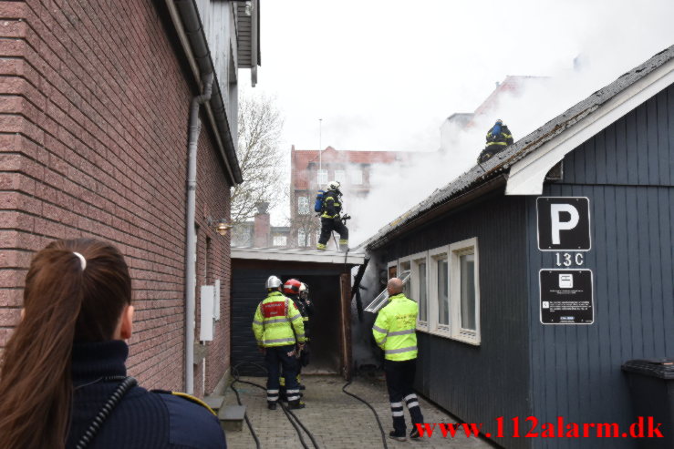 Meldingen lød på ”Ild i Villa” Langelinie i Vejle. 12/04-2022. Kl. 11:35.