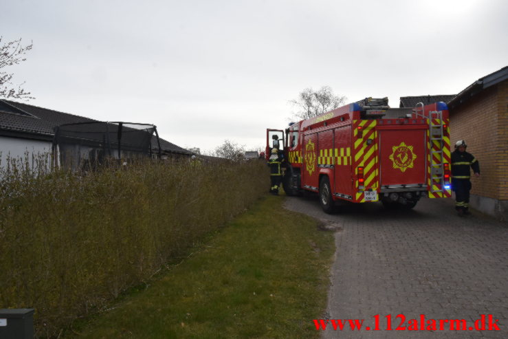 Kom i klemme da maskinen væltede. Hermesvej i Vejle. 12:04:2022. Kl. 09:12.