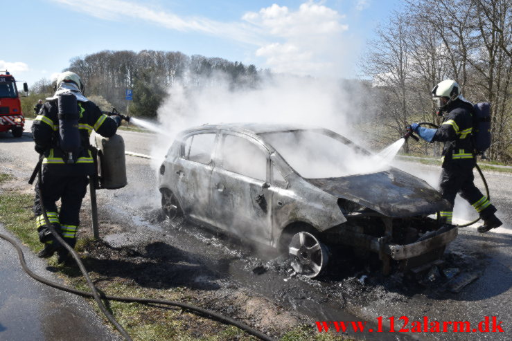 Opel Corsa gik op i flammer. Ribe Landevej ved Nørre Vilstrup. 23/04-2022. KL. 12:42.