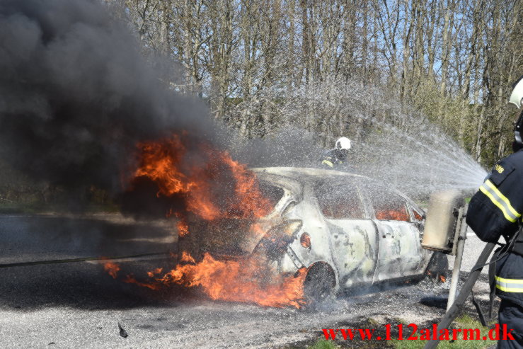 Opel Corsa gik op i flammer. Ribe Landevej ved Nørre Vilstrup. 23/04-2022. KL. 12:42.